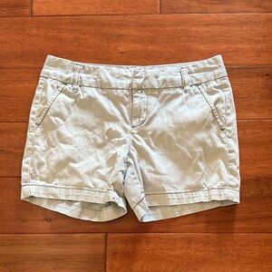 Caslon Women's Light Gray Shorts Size 4